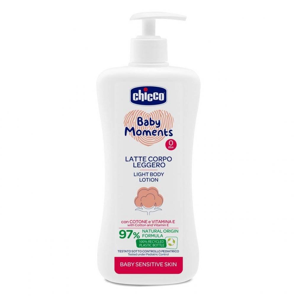 CHICCO  Mlieko jemné telové s dávkovačom Baby Moments Sensitive 97 % prírodných zložiek 500 ml, značky CHICCO