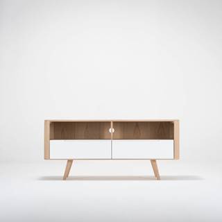 Televízny stolík z dubového dreva Gazzda Ena Three, 135 × 42 × 60 cm